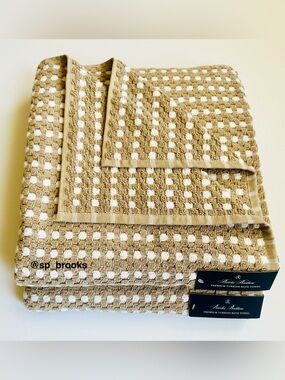 🎁2PC Brooks Brothers Premium Turkish Cotton Bath Towels -Waffle Tan and White